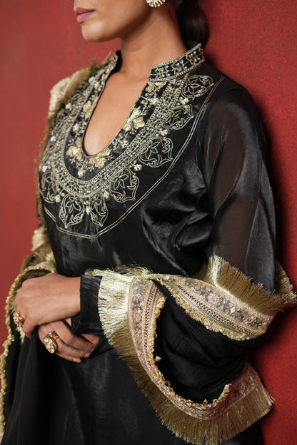 Sanvi suit Black