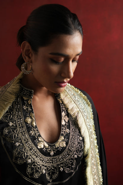 Sanvi suit Black