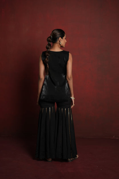 Trisha suit Black