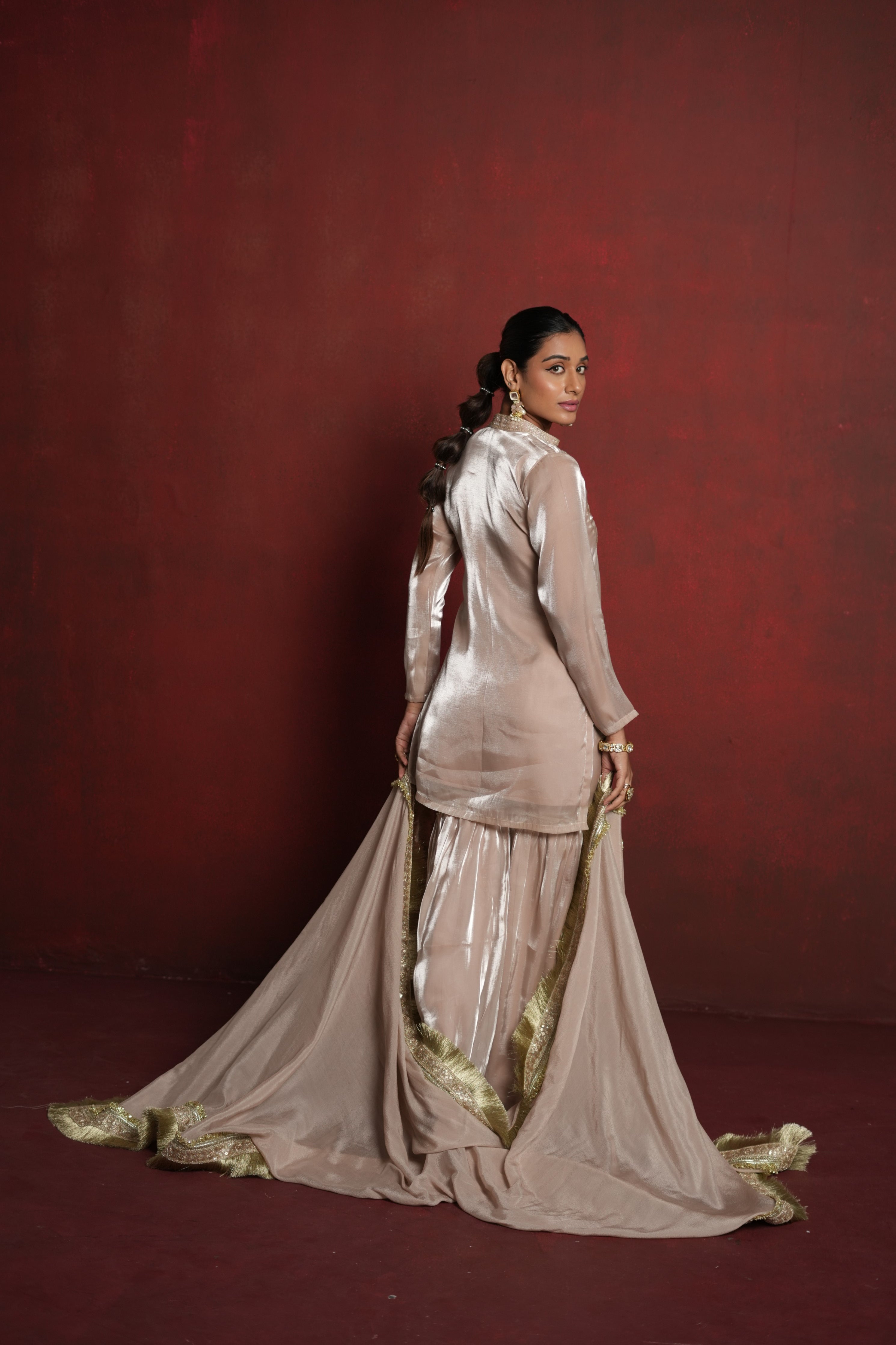 Sanvi suit Champagne