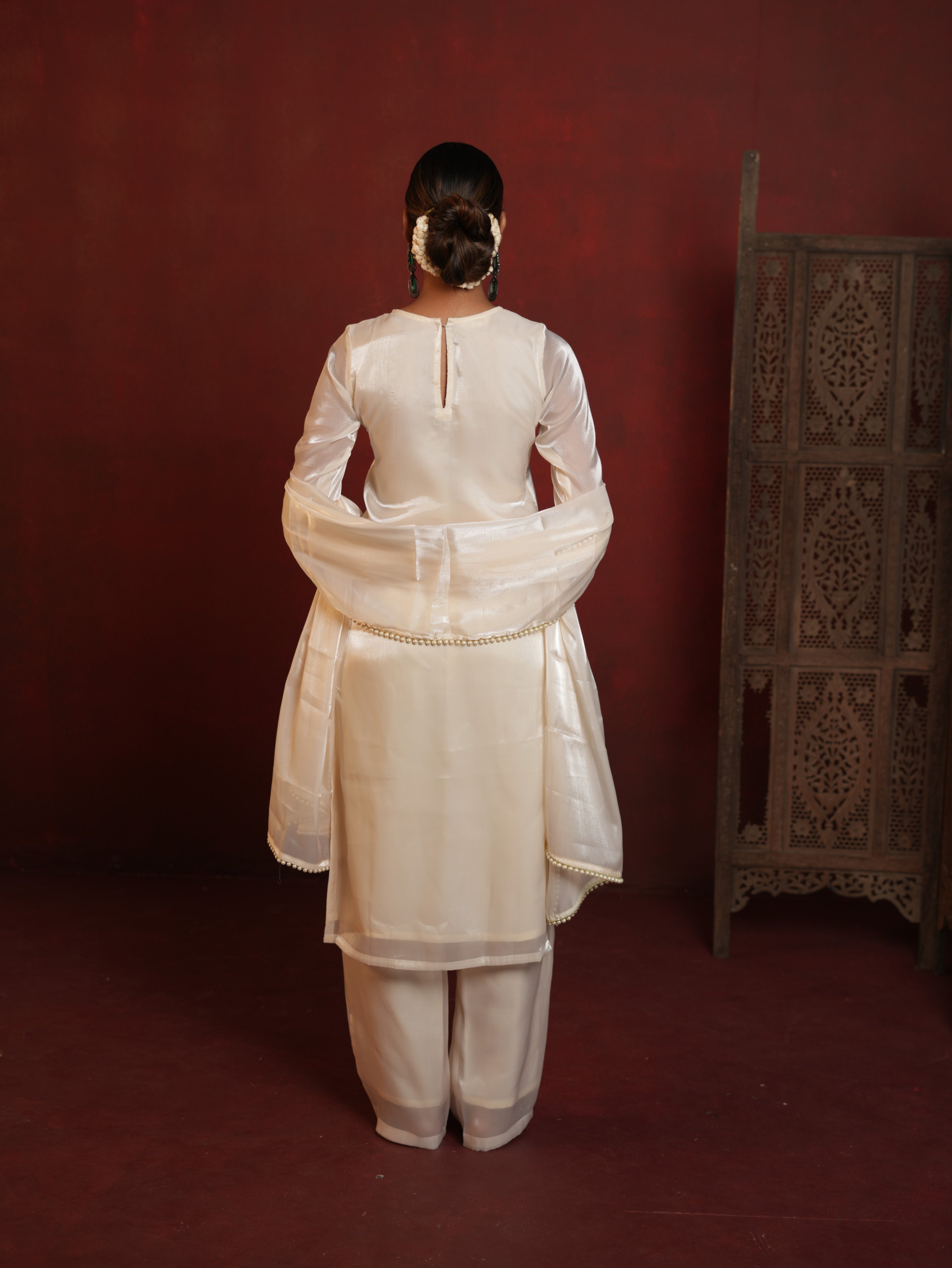 Hansika suit Off White