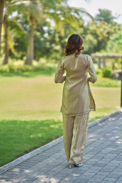 Ishya suit Golden