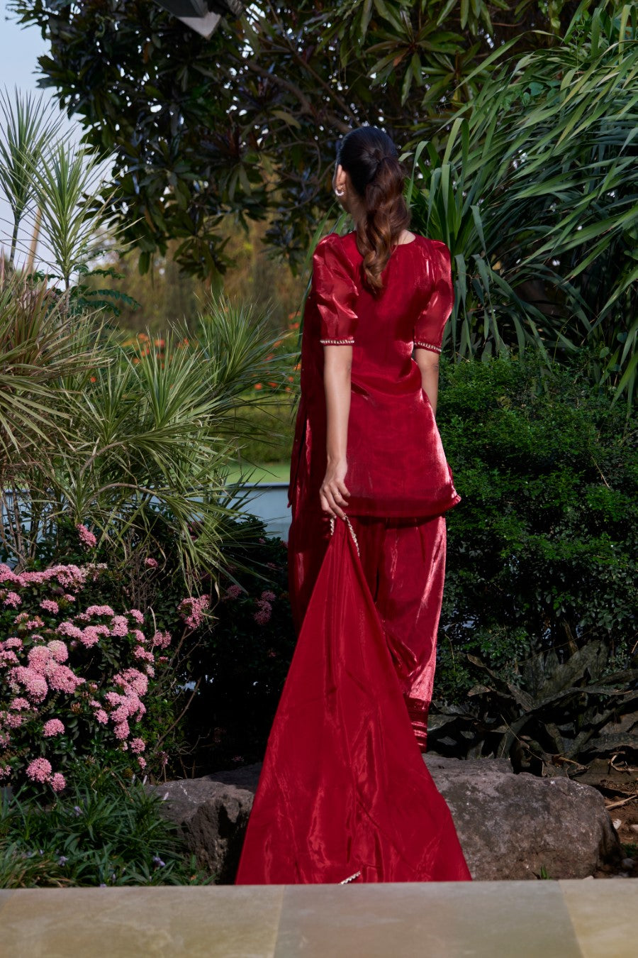 Avni suit Red